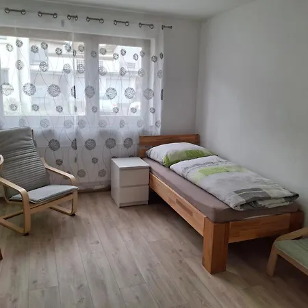 Apartmenthaus * Edingen-Neckarhausen